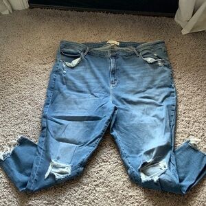 Abercrombie & Fitch Boyfriend Jeans Medium-Wash Distressed Relaxed Fit